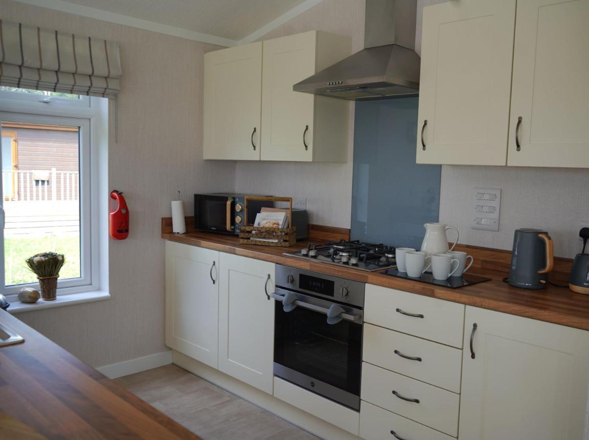 Hollicarrs - Long Lane Lodge York Ngoại thất bức ảnh